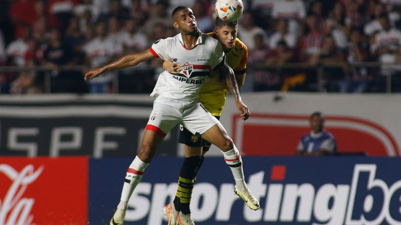 O São Paulo tropeçou e só empatou com o Barcelona-EQU na Libertadores.