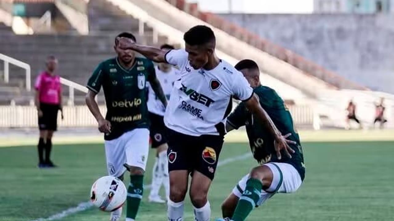 Botafogo-PB x Sousa: onde assistir ao vivo, horário e escalações do jogo pelo Campeonato Paraibano