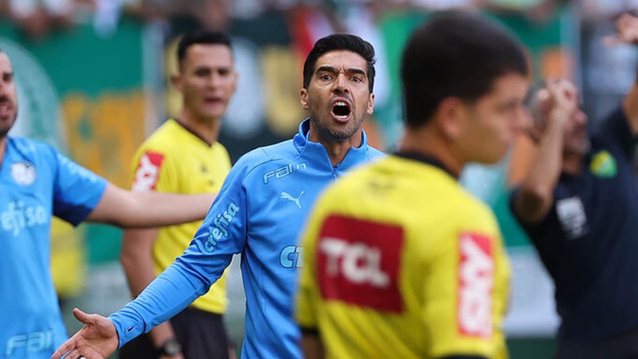 Técnico do Palmeiras, Abel Ferreira absolvido pelo STJD e livre de punição no Brasileirão