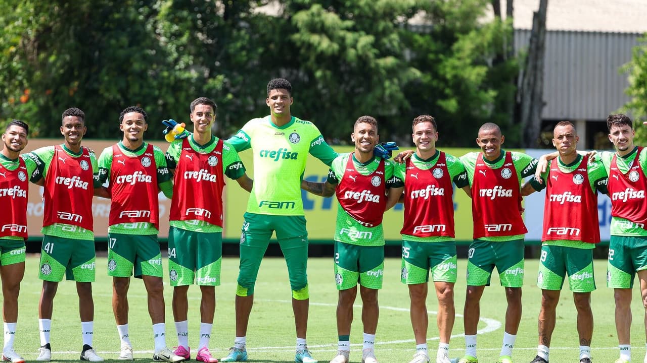 À espera de Abel Ferreira, academia de futebol do Palmeiras vive semana de muita ausência