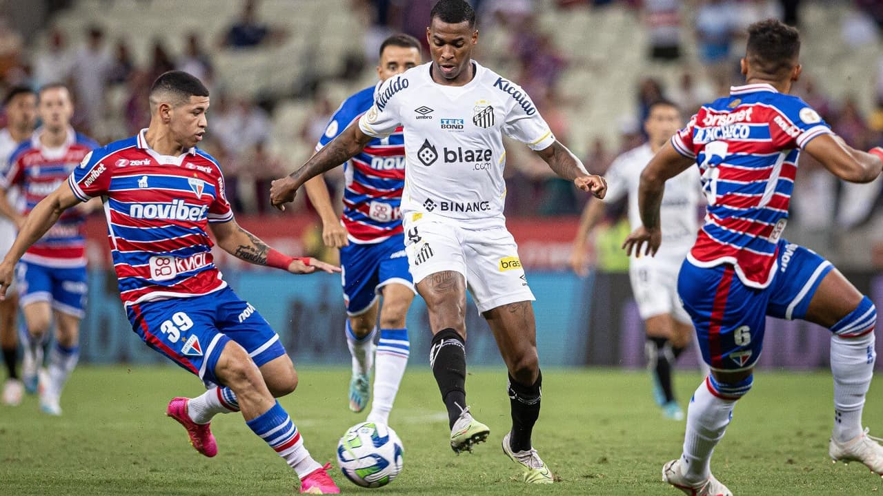 Jean Lucas se salvou na goleada do Santos para o Fortaleza no Brasileirão