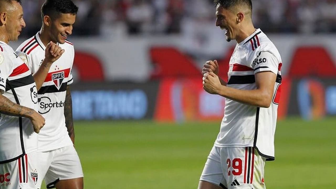 São Paulo perdeu dois jogadores na competição com o Flamengo pelo Brasil