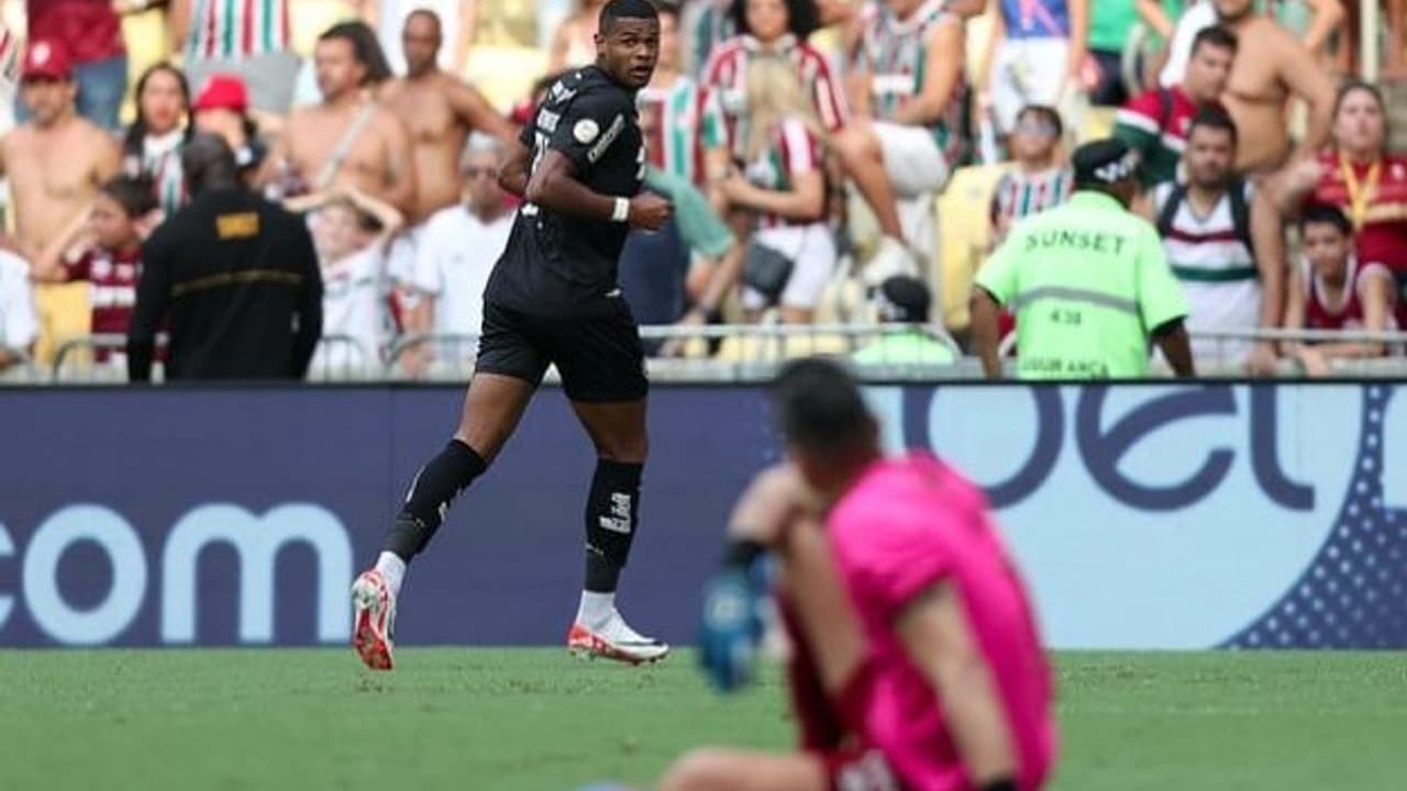 Júnior Santos destaca reencontro do Botafogo com vitórias: 'Colocamos nossa identidade em campo'