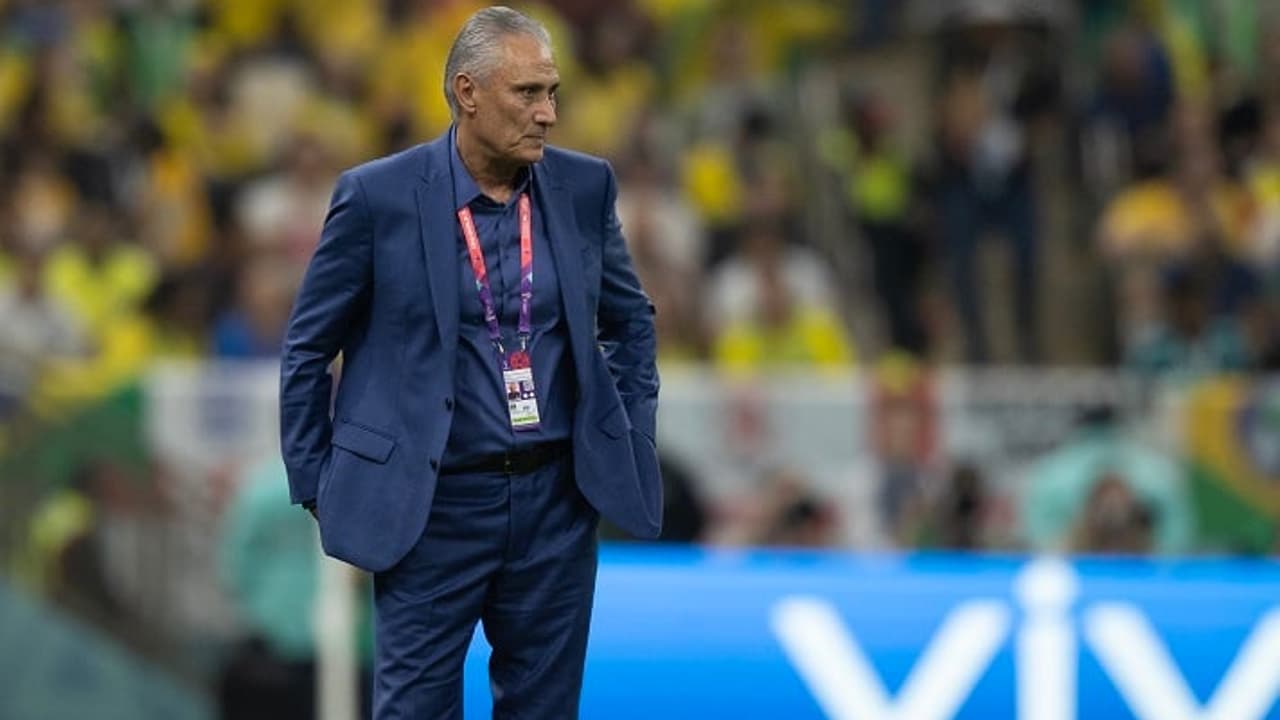 Corinthians exige 'chocado' Tite e clube muda de rumo enquanto espera pelo técnico