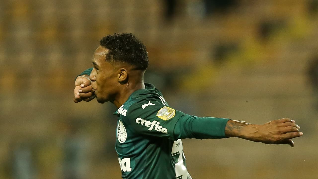 Kevin, vinculado a Abel, tem gol profissional pelo Palmeiras e é bicampeão da Copinha