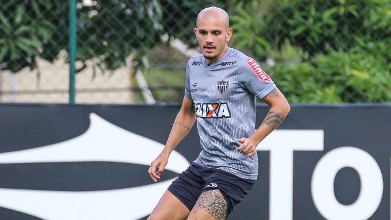 Fabio Santos critica Sampaoli no Atlético-MG: ‘Insuportável’