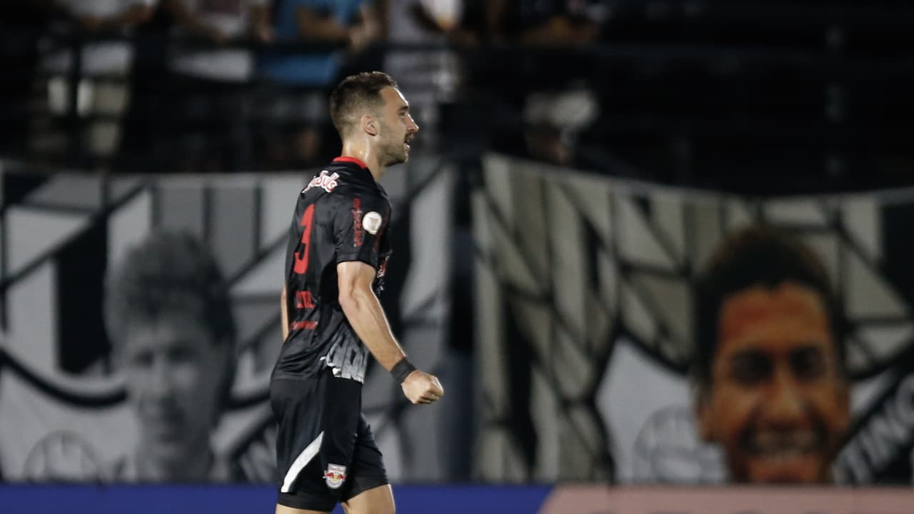 Flamengo tem aval de Leo Ortiz, mas diverge em valores com RB Bragantino