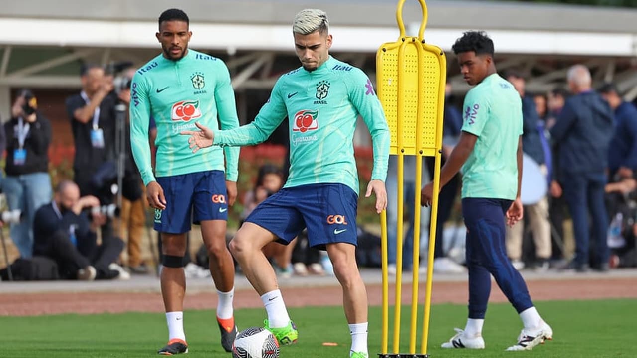 Com ajuda profissional, Andreas Pereira superou lesão e ganhou destaque na Seleção Brasileira