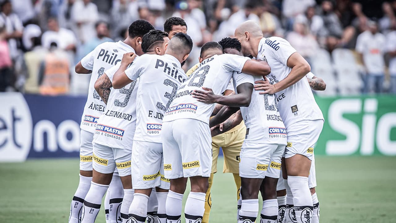 Joaquim aponta importância dos psicólogos na vitória do Santos e reconhece classificação: ‘Estamos lidando com tudo’