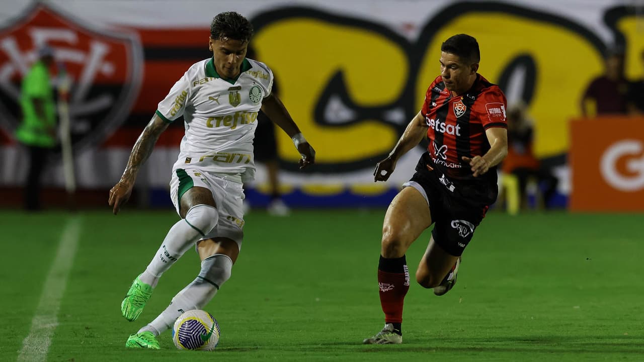 O Palmeiras venceu o Vitória na primeira rodada do Brasileirão.