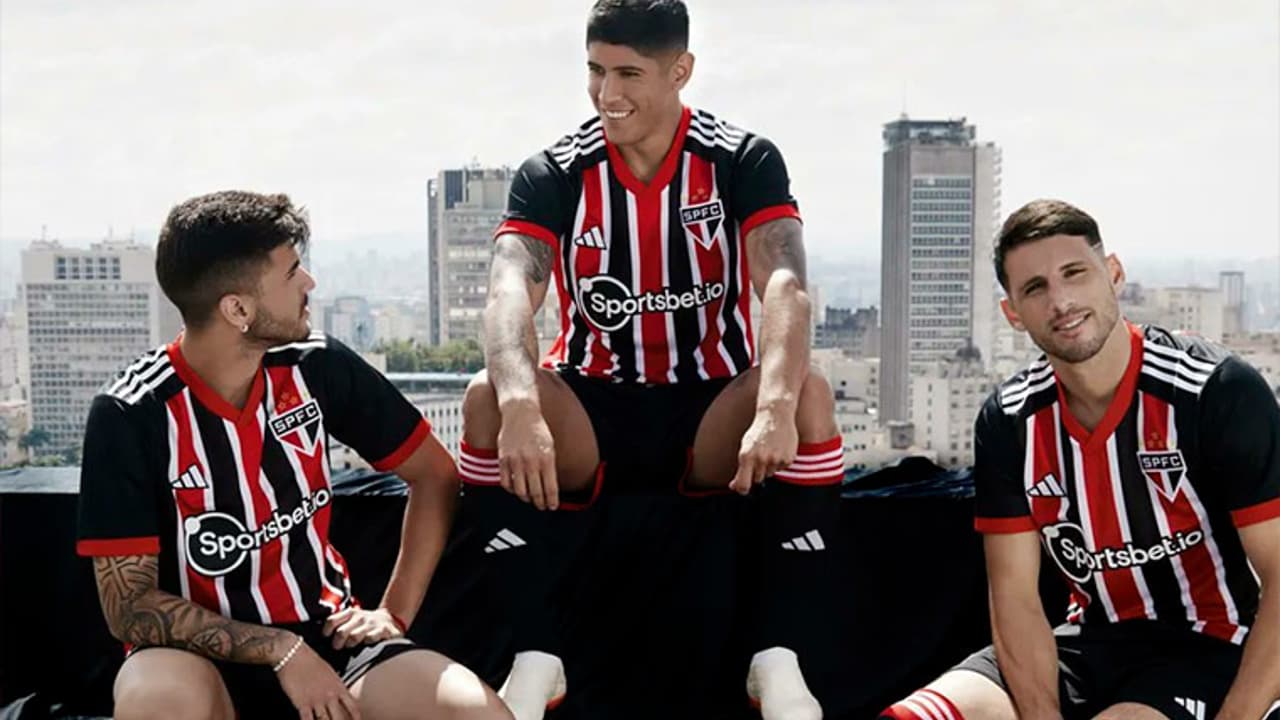 São Paulo lança novo segundo kit: a partir de domingo, contra o Corinth;   Confira