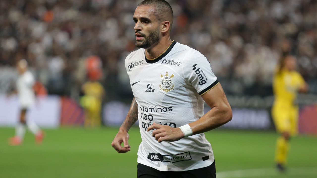 Corinthians Renato se mostra dependente de Augusto e luta para se livrar de fantasmas durante a temporada