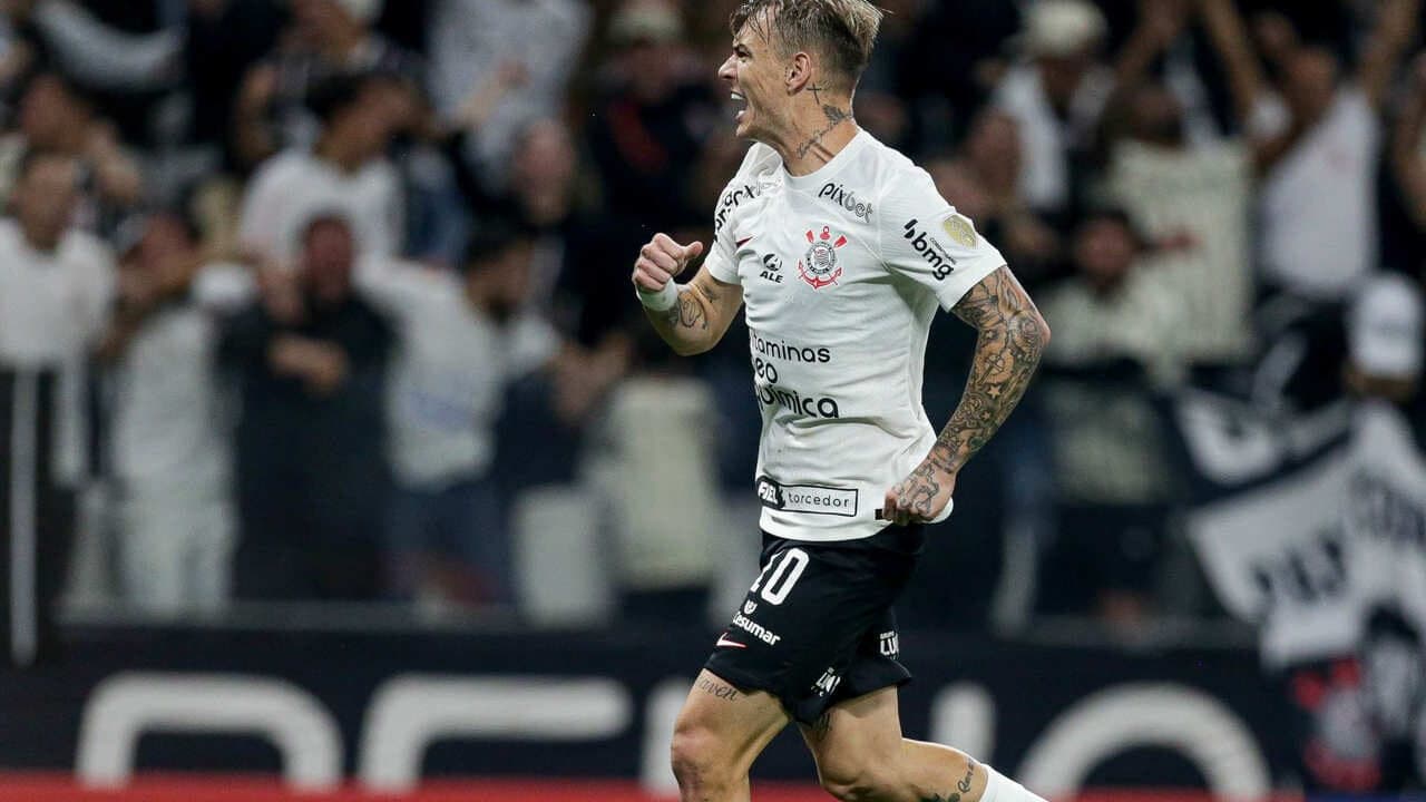 Roger Gudes sai na frente sem Renato Augusto, mas crise do Corinthians não surpreende