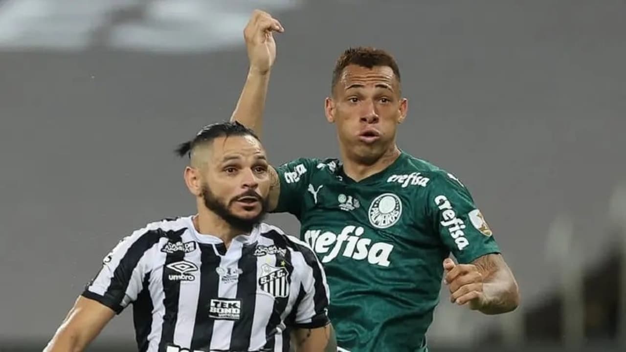 Santos avalia contratar Breno Lopes, atacante do Palmeiras