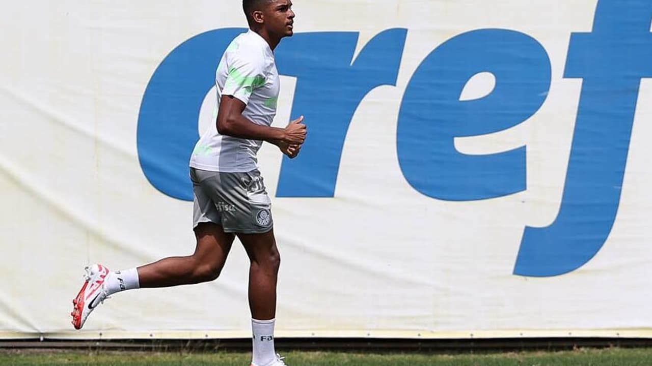 Joia está cada vez mais perto de voltar a campo, e Palmeiras segue treinando no Data FIFA