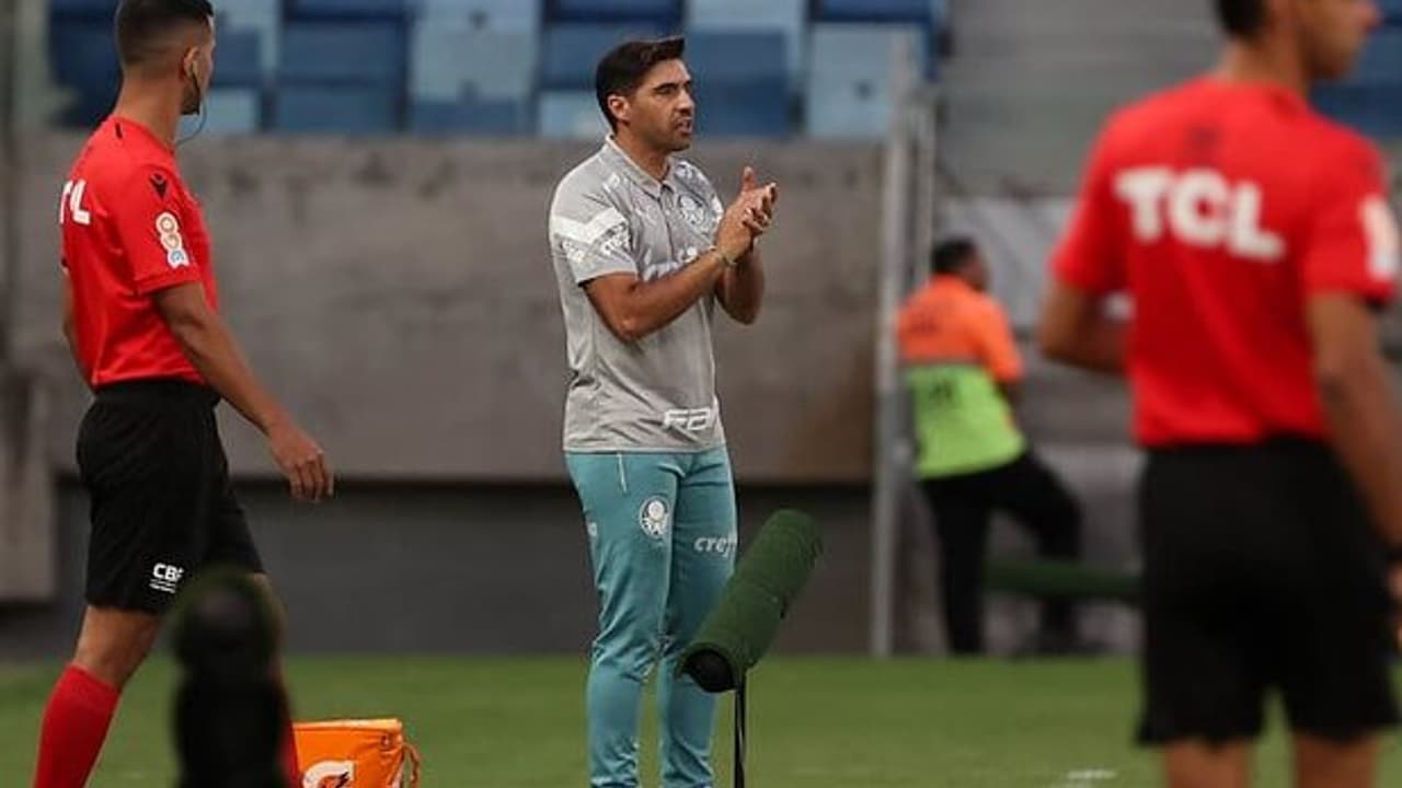 AO VIVO!   Abel Ferreira fala em coletiva de imprensa após a vitória do Palmeiras no Brasil.