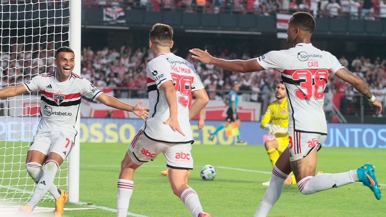 Cale a boca!   São Paulo anuncia 40 mil ingressos vendidos para jogo do Vasco;   Saiba como comprar