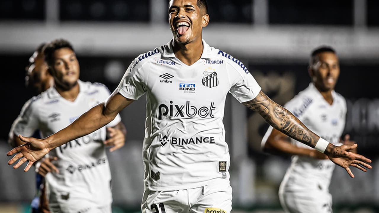 Juventude quer contratar dois jogadores do Santos;   verificar status