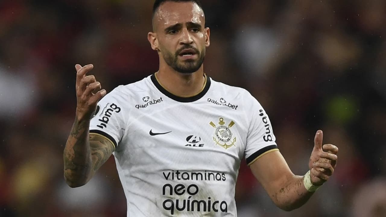 Renato Augusto, do Corinthians, tem lesão confirmada e fará artroscopia