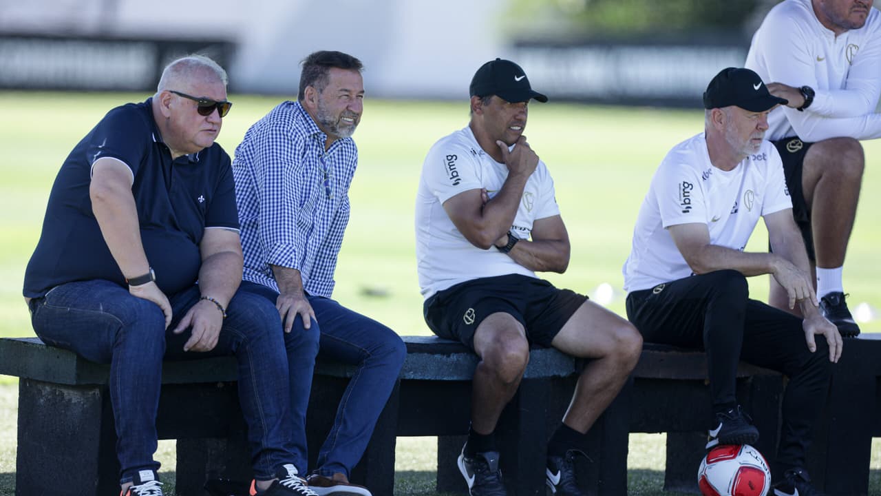 Reforços devem faltar e Mano traça escalação do Corinthians para estreia no Paulista