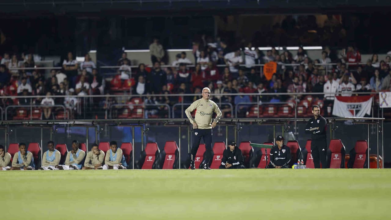 Dorival explica mudanças no primeiro jogo contra o São Paulo e revela que busca um ‘segundo homem’ no meio-campo