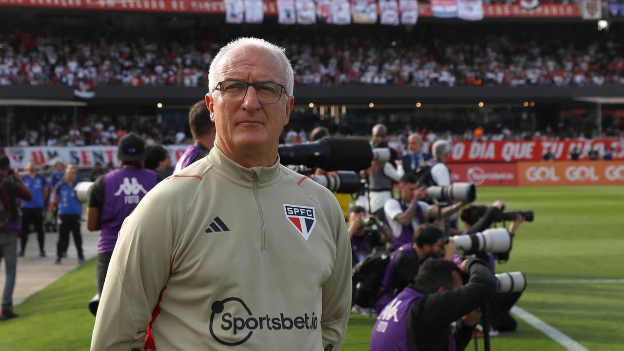 O São Paulo levará qualquer competição a sério?   Veja o que pensa Dorival Júnior