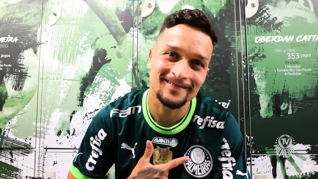 Arthur reencontra antigos companheiros e declara ao Palmeiras na volta: “Aprendi a amar o clube”