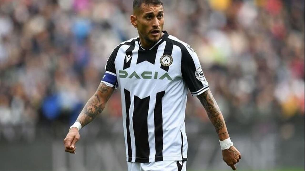 Botafogo faz oferta oficial pelo meio-campista Roberto Pereyra