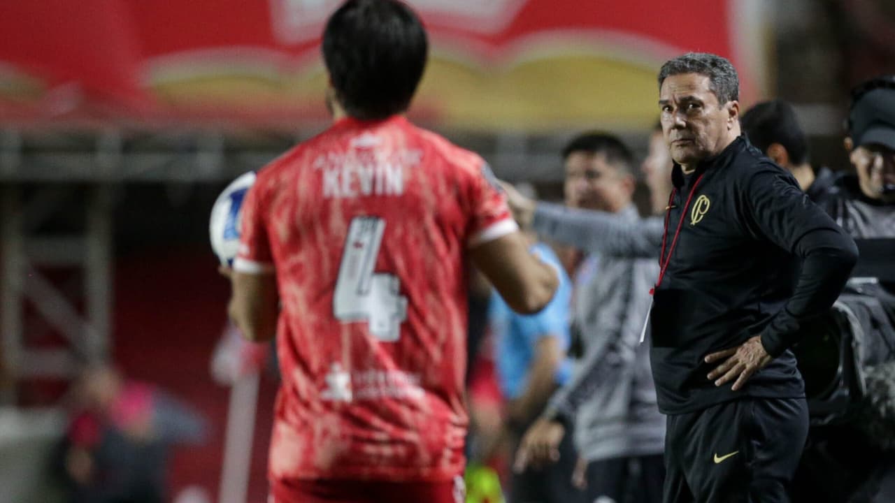 Luxemburgo feliz com empate do Corinthians na Libertadores e vê evolução: 'Não sofremos nenhum gol'