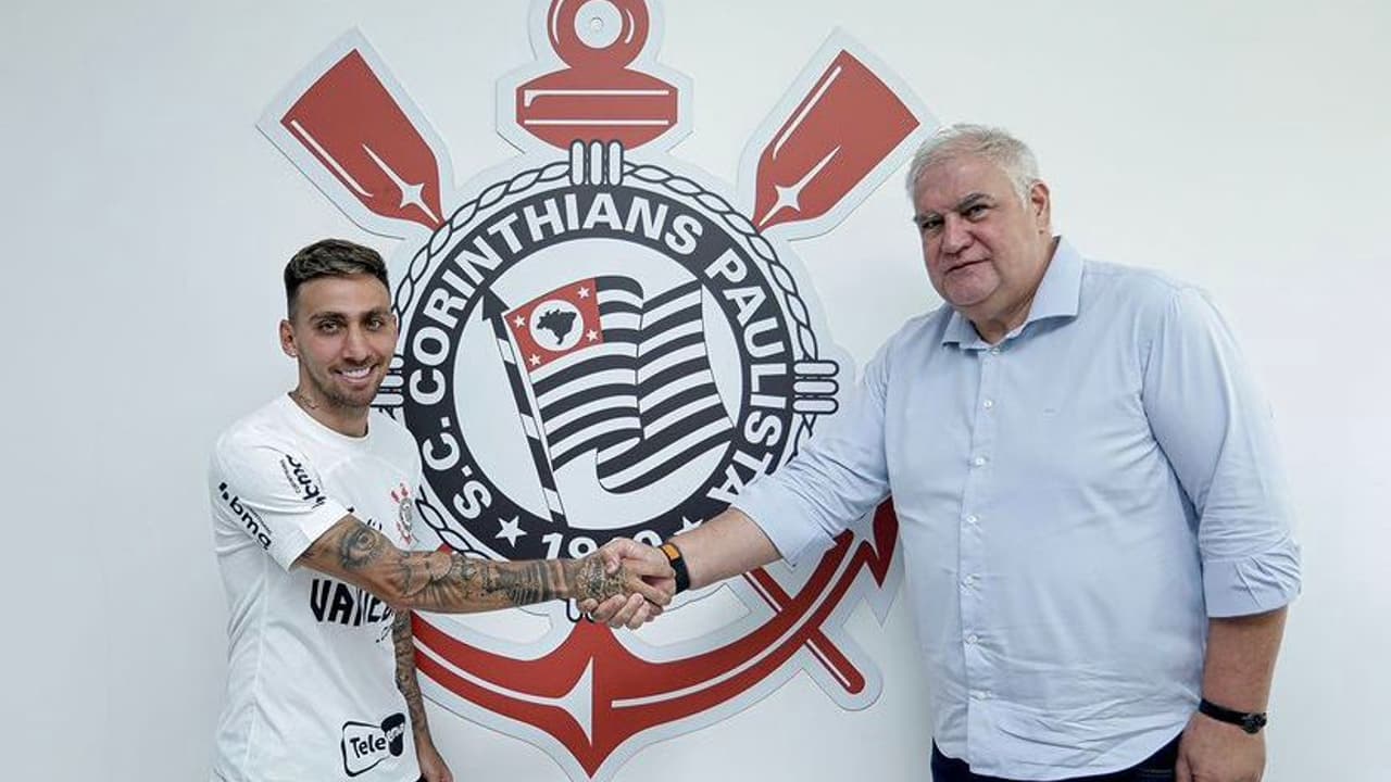 O Corinthians anunciou o retorno de Gustavo Moustique.