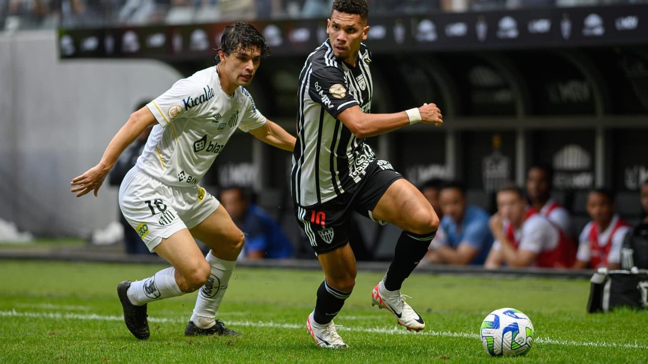 DESEMPENHO: Marcos Leonardo perde o controle, com Santos sofrendo mais uma vez na defesa contra o Atlético-MG