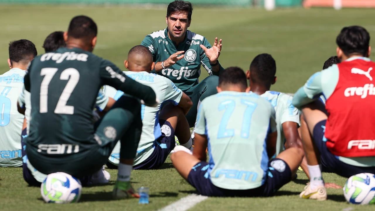 Caráter, respeito, trabalho… entenda como Abel Ferreira molda seu time no Palmeiras