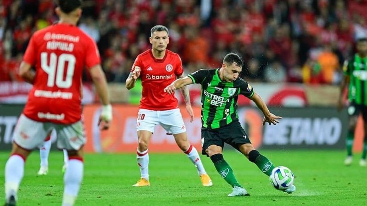 O Internacional voltou a tropeçar em casa e empatou com o América-MG no Brasilairão.