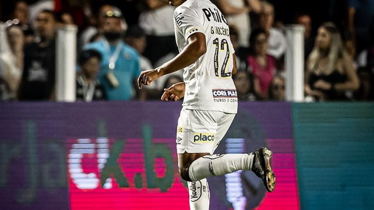 Gabriel Inocêncio valoriza mentalidade do Santos contra o América-MG e prevê jogo sul-americano