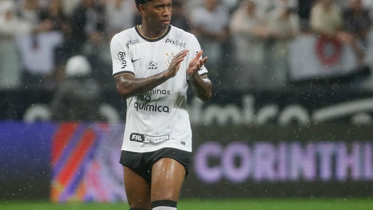 Gill quer entrar no top cinco do Corinthians com gol contra o Palmeiras