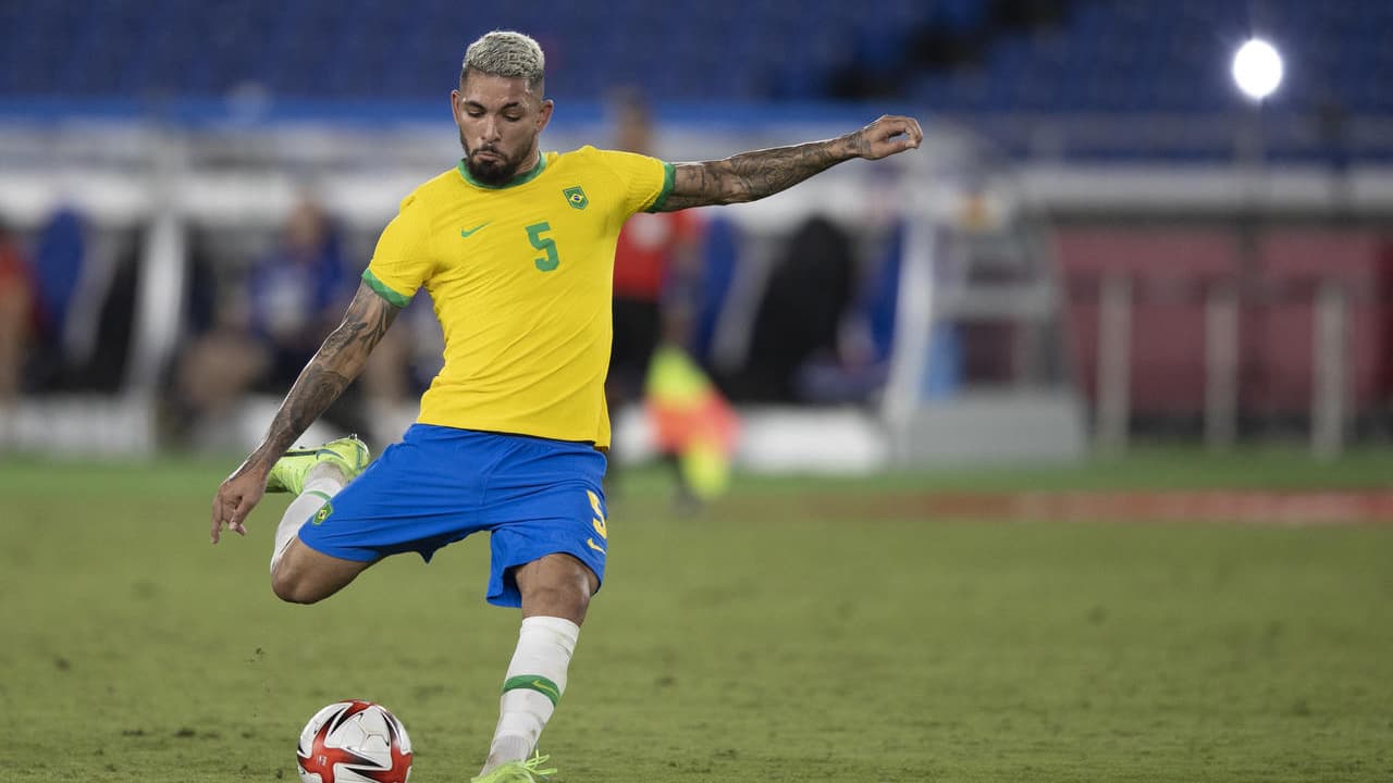 Douglas Luiz revela dúvida sobre o Vasco na Seleção: ‘Vamos vencer?’