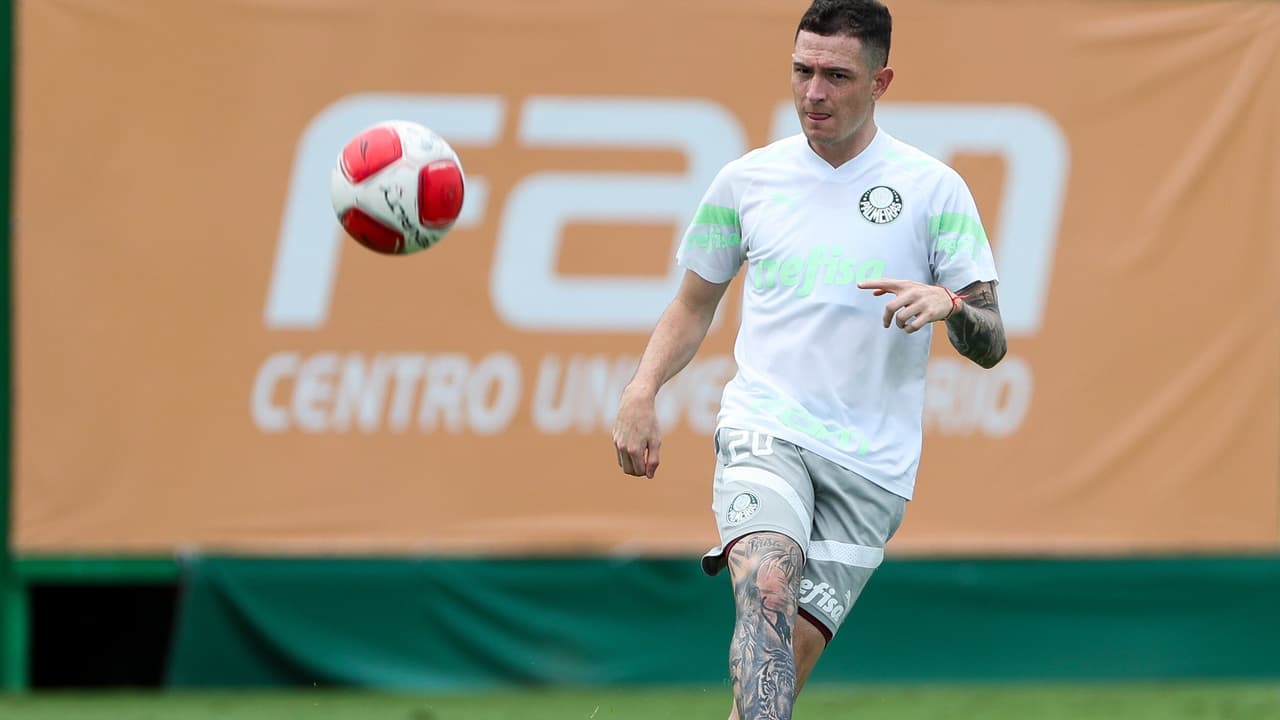 Graças à torcida, Anibal Moreno comemora estreia no Palmeiras: “É uma sensação boa!”