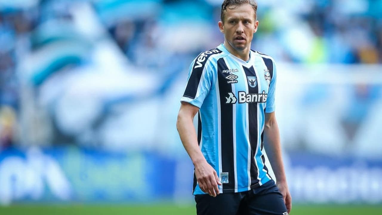 Grêmio formou força-tarefa para discutir o futuro de Lucas Leiva