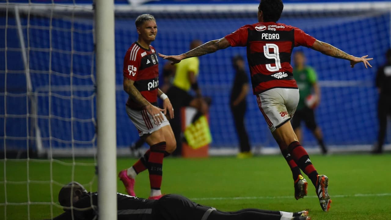 AO VIVO!   Acompanhe os treinos de pré-temporada e zona mista do Flamengo