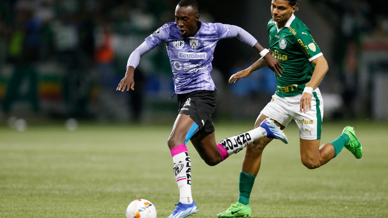 Golaço ou frango?   Teia rompe com gol de Richard Ríos, do Palmeiras