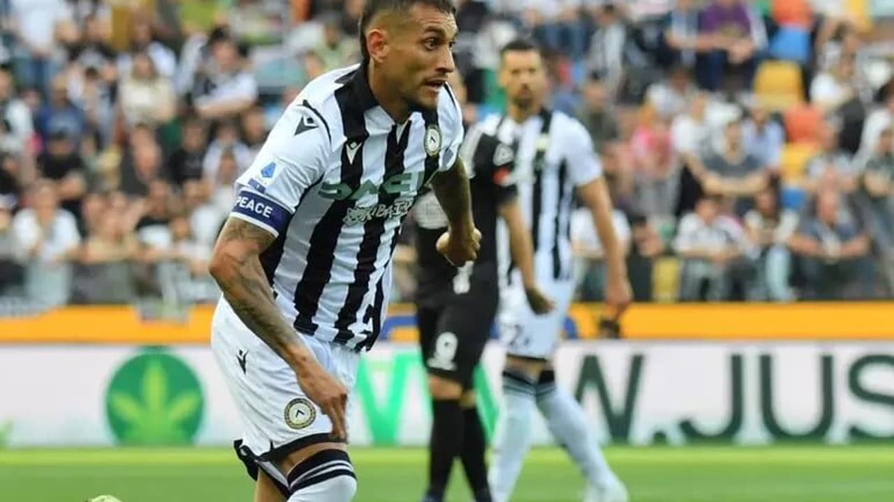 Palmeiras tenta ‘bonar’ o Santos e quer contratar Roberto Pereyra