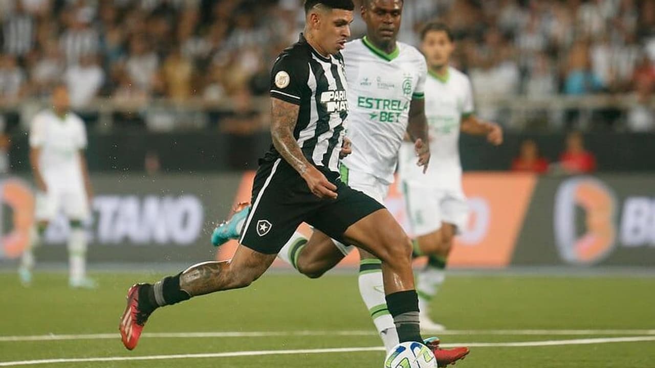 Com modéstia, Luis Henrique tem um lugar de 'confiança' para si no Botafogo.