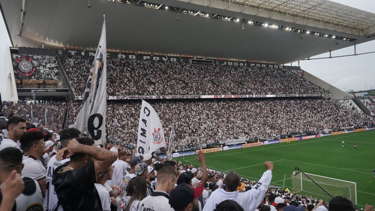 Com aumento de preços, Corinthians passa a vender ingressos para estreia no Brasileirão