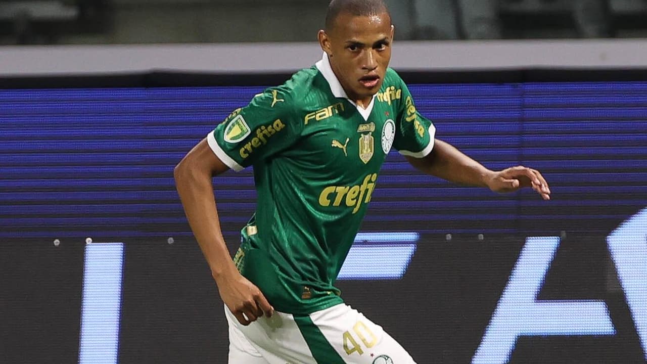 Jhon Jhon tem mais uma chance de ser titular do Palmeiras no campo onde brilha em 2023