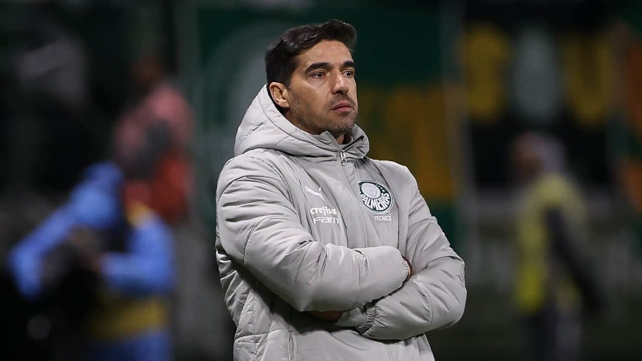 Abel fala sobre punição para Gómez e elogia capitão do Palmeiras: ‘Nunca conheci um profissional como ele’