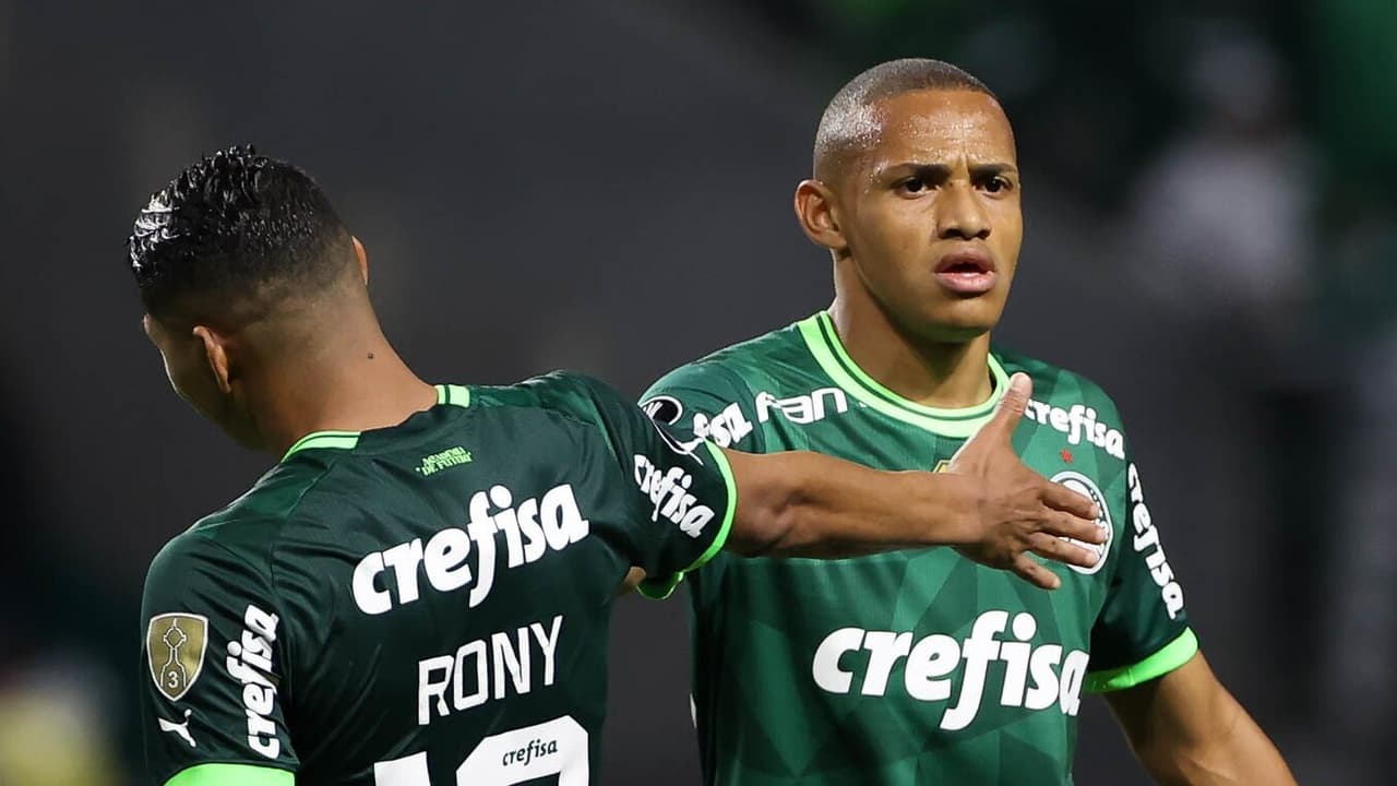 O Palmeiras está rotacionando o time, mas os titulares ainda ganham mais minutos em campo.