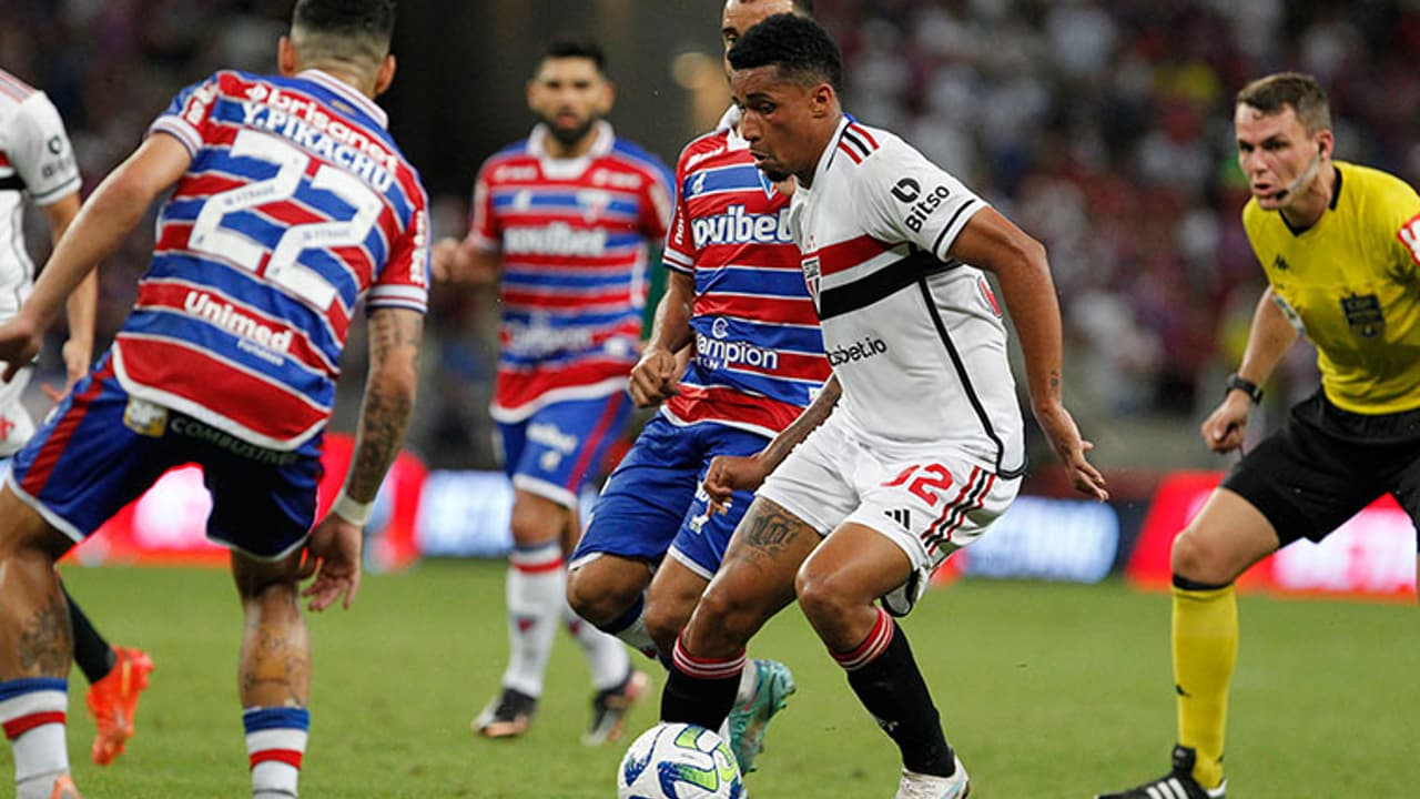 ‘Duro, difícil e complicado’: Dorival planeja clássico contra o Corinthians, em Itaquera, pelo São Paulo