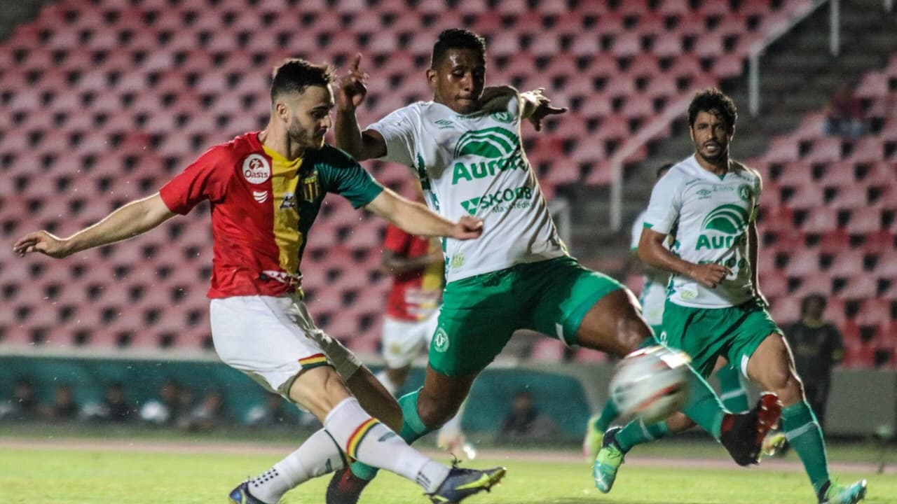 Sampaio Corrêa x Chapecoense: onde assistir ao vivo, horário e escalações do jogo da Série B