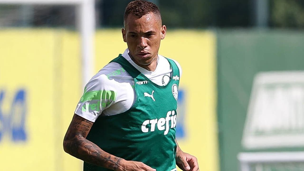 Breno Lopes encontra o Palmeiras em ordem fora de casa e sugere confronto com o Coritiba