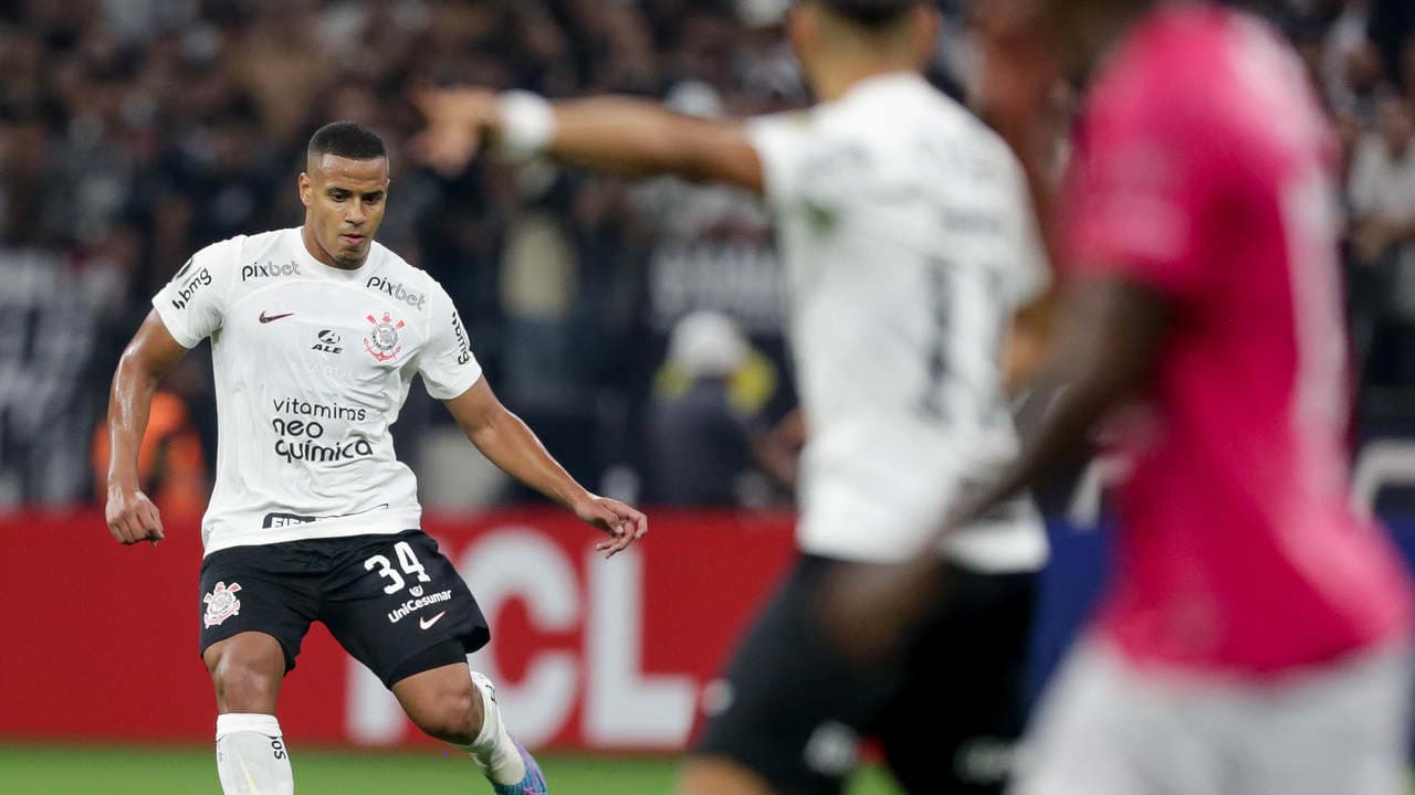 Murillo irá embora?   O Corinthians “bate o pé” e não concorda em reduzir o valor desejado para liberar o zagueiro, que é alvo de clubes europeus